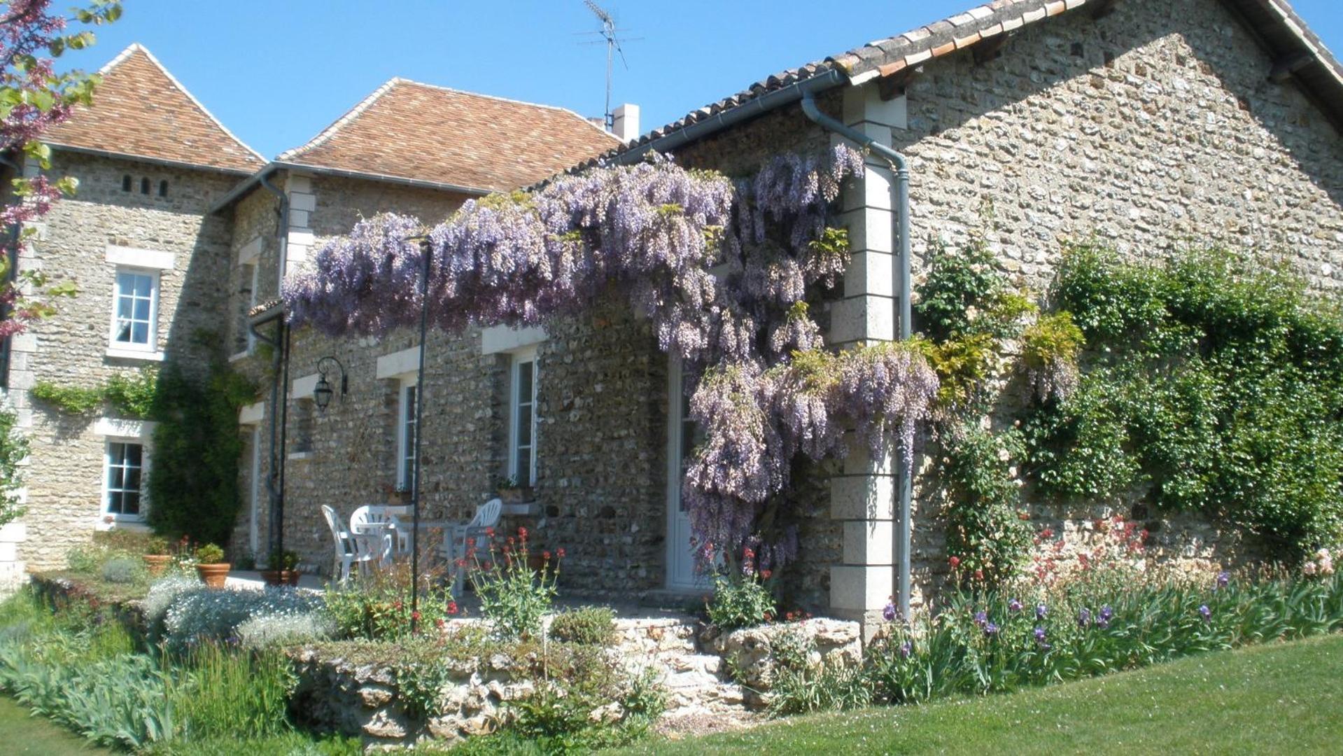 Chambres D'Hotes La Pocterie Vouneuil-sur-Vienne Exteriör bild